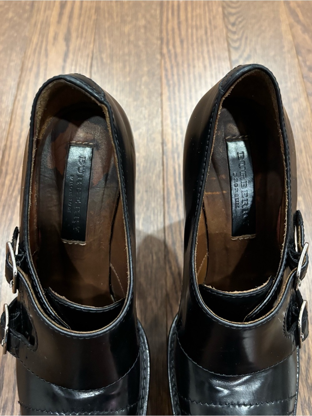 Authentic Burberry heels - Picture 8 of 9